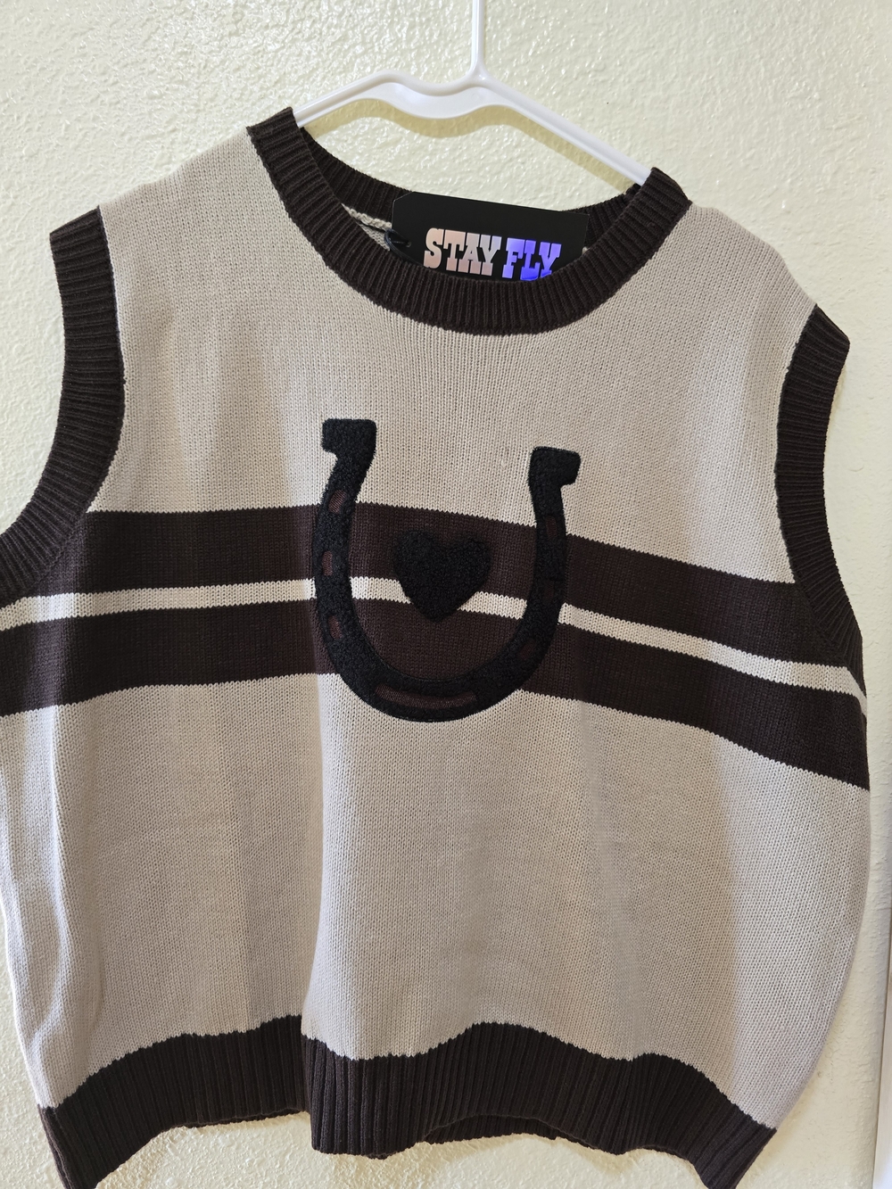 2 Fky Women’s Cream & Brown Horseshoe Knit Sweater Vest